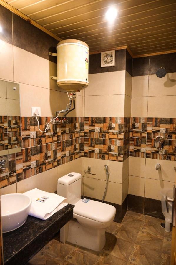 Lotus Inn Rohtang View 마날리 외부 사진